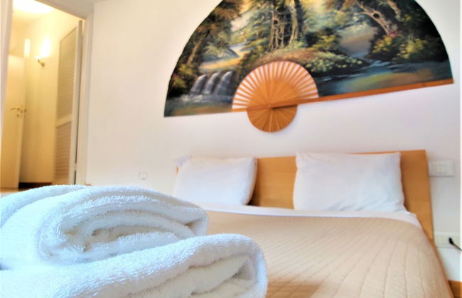 Monserrato Apartment - Photo 10