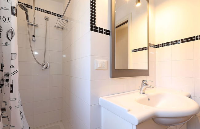Monserrato Apartment - Photo 57