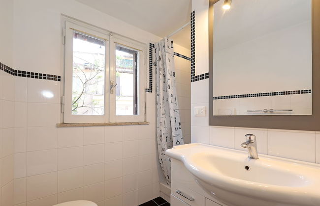 Monserrato Apartment - Photo 52