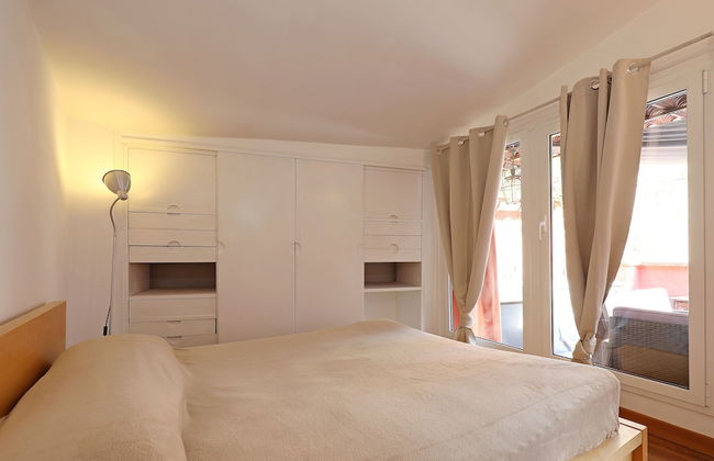 Monserrato Apartment - Photo 11