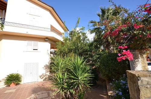 Photo 15 - Lush Holiday Home in Sciacca near Golf Course