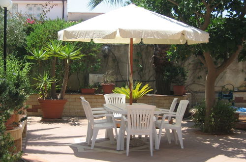 Foto 9 - Lush Holiday Home in Sciacca near Golf Course