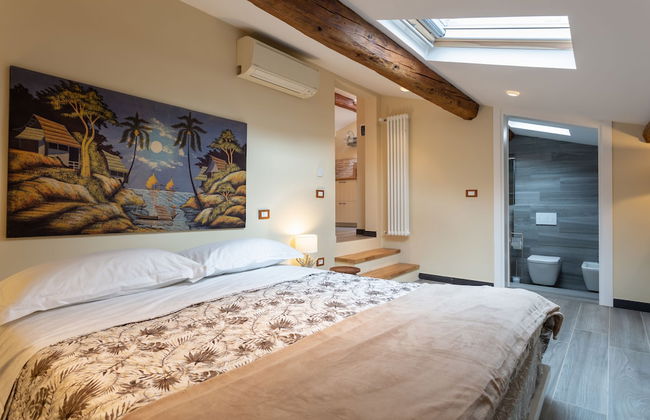 Carla's Rooms with Private Bathroom & Kitchen - Photo 4