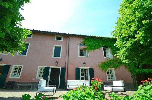 Foto 35 - Charming Holiday Home, Near Lucca With a Private Pool
