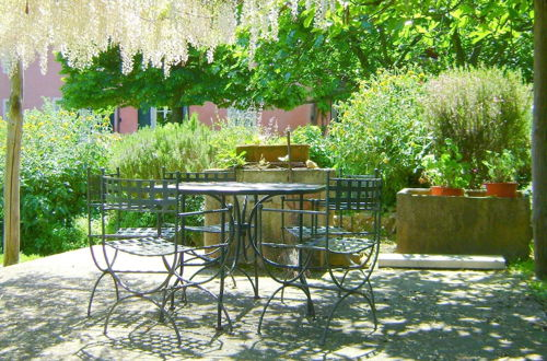 Photo 14 - Charming Holiday Home, Near Lucca With a Private Pool