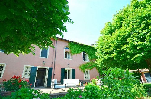Foto 34 - Charming Holiday Home, Near Lucca With a Private Pool
