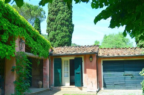 Foto 36 - Charming Holiday Home, Near Lucca With a Private Pool