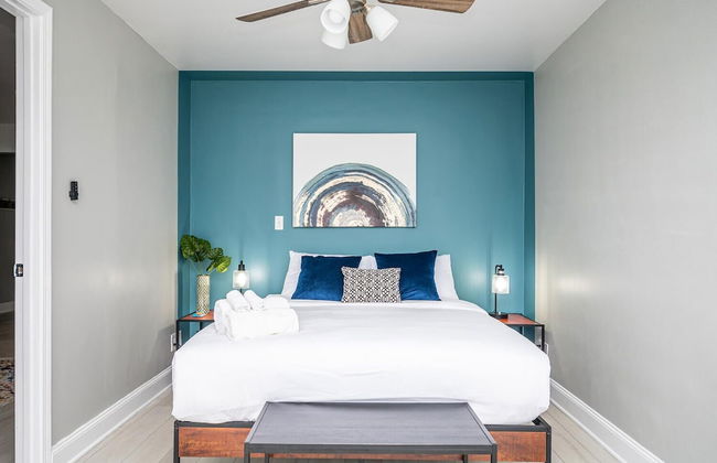 ATL downtown 2BR King Bed FREE parking - Photo 1