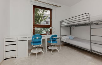 Photo 3 - Spacious Apartment + Parking by Renters