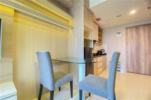 Photo 11 - Minimalist And Homey 1Br Apartment At Pejaten Park Residence