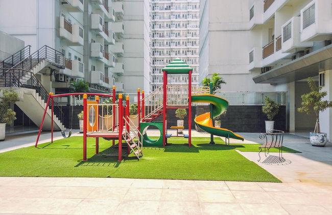 Homey And Comfy 2Br Sentul Tower Apartment - Foto 1