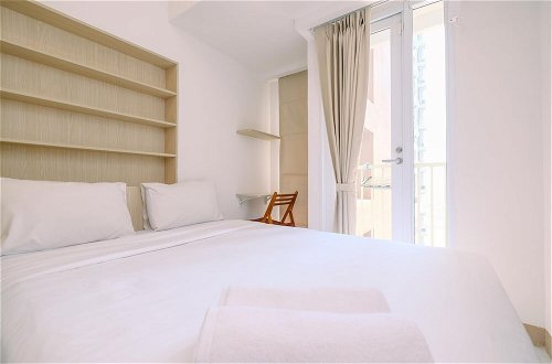 Foto 3 - Comfy And Best Choice Studio Apartment Tokyo Riverside Pik 2