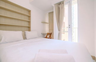 Photo 3 - Comfy And Best Choice Studio Apartment Tokyo Riverside Pik 2