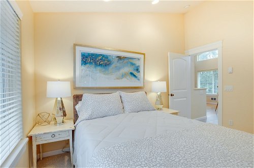 Photo 7 - Cozy Waldport Vacation Rental: Steps From the Bay