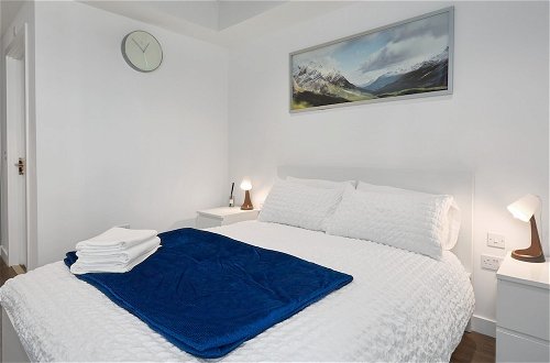 Photo 4 - Immaculate 2-bed Apartment in London