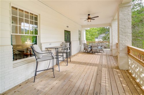 Foto 7 - Chic Hot Springs Vacation Rental, Walk to Town