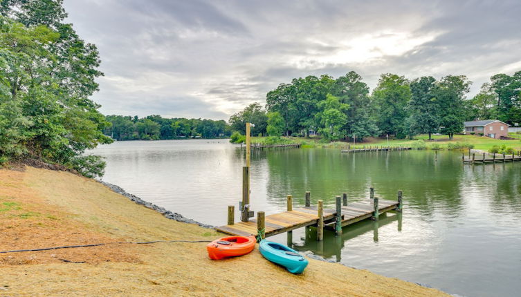 Foto 1 - Riverfront Virginia Home - Dock, Fire Pit & Kayaks