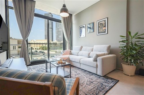 Foto 19 - Elite LUX Holiday Homes - Luxurious 1BR Suite in Signature Livings JVC - Dubai