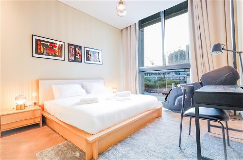 Foto 7 - Elite LUX Holiday Homes - Luxurious 1BR Suite in Signature Livings JVC - Dubai