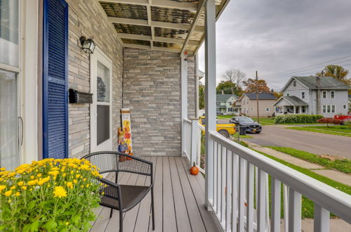 Photo 5 - Central Auburn Apartment w/ Porch: Pets Welcome