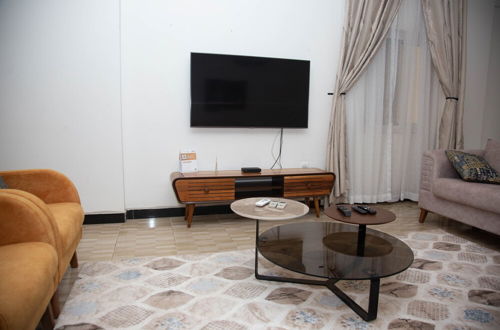 Photo 13 - Earls Court Spintex Apartment