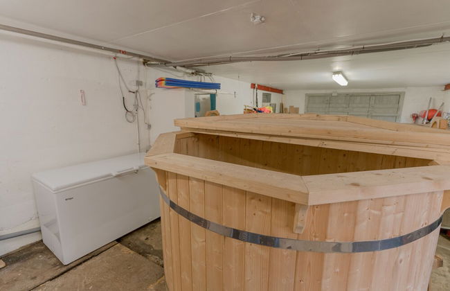 Waterfront Retreat | 2 Br Boathouse - Photo 15