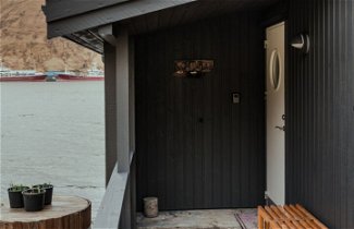 Foto 2 - Waterfront Retreat | 2 Br Boathouse