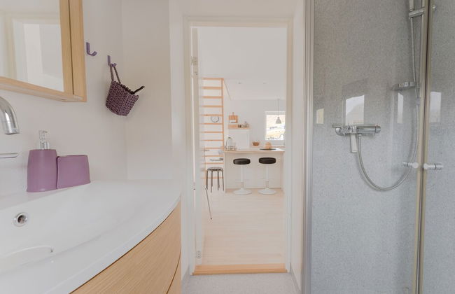 Waterfront Retreat | 2 Br Boathouse - Photo 13