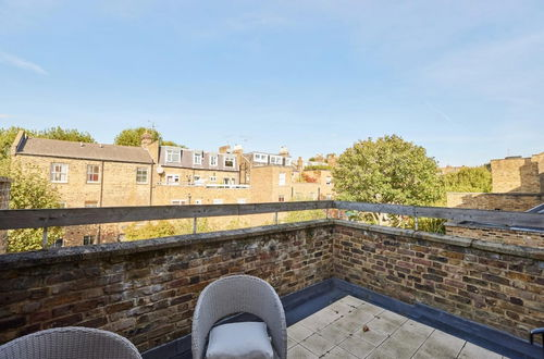 Photo 21 - The Ladbroke Grove Crib - Elegant 2bdr Flat With Terrace