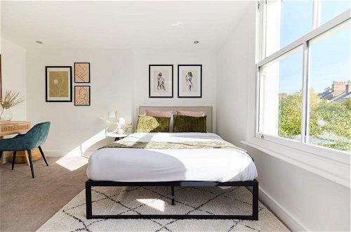 Foto 5 - The Ladbroke Grove Crib - Elegant 2bdr Flat With Terrace