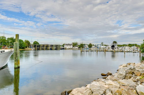 Photo 2 - Modern Solomons Cottage Rental - Walk to Island