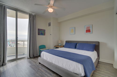 Photo 20 - Beachfront Biloxi Condo: Balcony & Community Perks