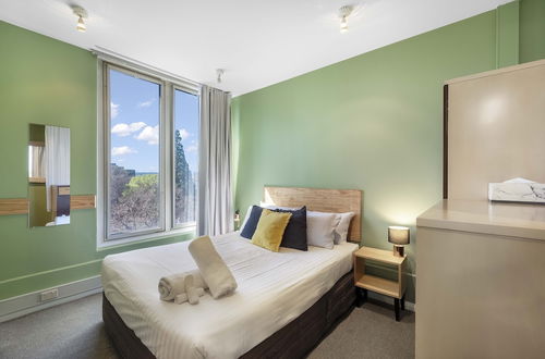 Photo 5 - Hobart CBD Apartment- Close to Salamanca