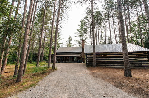 Photo 52 - Uncle Tom's 3BDR Cabin For Nature Lover