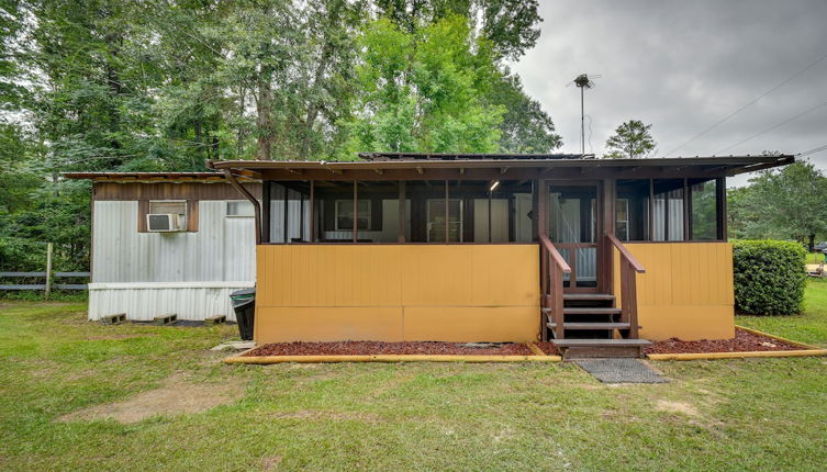 Photo 1 - Eufaula Retreat: Community Pool & Screened Porch