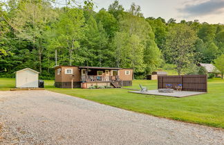 Photo 1 - Kentucky Mtn Home on 80 Acres w/ Hiking Trails