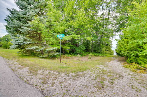 Photo 8 - Enchanted Lake Huron Cottage w/ Beach Access