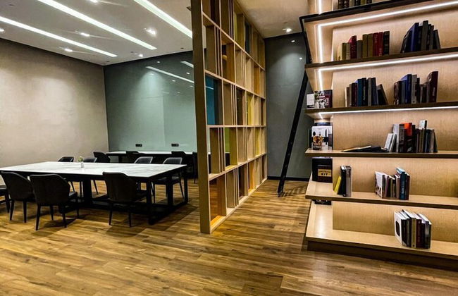Star Residence by Axquisite Suites - Photo 42
