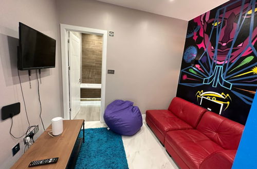 Photo 7 - Themed Stunning 1-bed Apartment in London