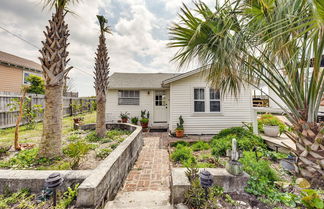 Photo 1 - Oceanfront Amelia Island Cottage: Deck & Boardwalk