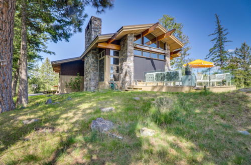 Foto 15 - Stunning Bigfork Home w/ Views of Flathead Lake