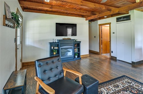 Foto 14 - Secluded Campton Cabin w/ Views & Cozy Fireplace