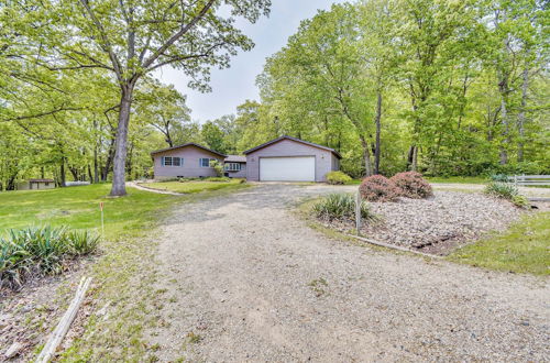 Photo 17 - Illinois Cabin w/ Wraparound Deck & Fireplaces