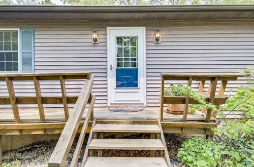 Foto 9 - Illinois Cabin w/ Wraparound Deck & Fireplaces