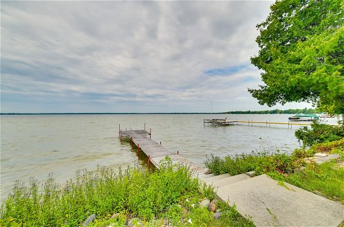 Foto 5 - Lakefront Michigan Abode w/ Deck, Dock & Fire Pit