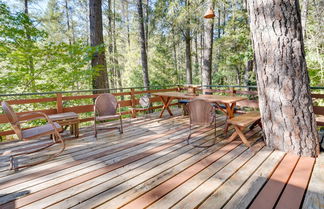 Foto 1 - Washington Cabin Escape: Deck + Al Fresco Dining