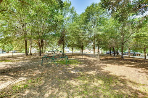 Photo 7 - Mabank Vacation Rental Near Cedar Creek Lake