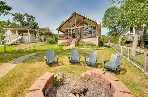 Photo 3 - Tranquil Home on Cedar Creek: Fish, Kayak + Unwind