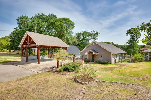 Photo 15 - Tranquil Home on Cedar Creek: Fish, Kayak + Unwind