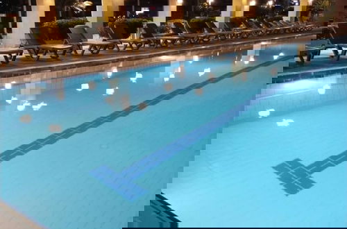 Foto 12 - Chalet With a Wonderful sea View, in Jounieh, Pool